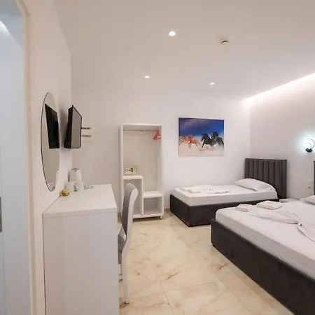 Hotel Feniks Ksamil
