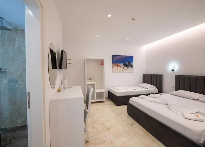 Hotel Feniks Ksamil