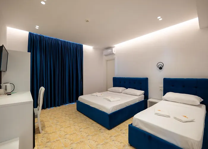 Feniks Hotel 3*