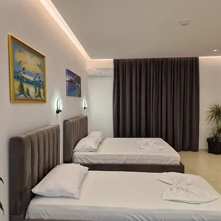 Feniks Hotel 3*