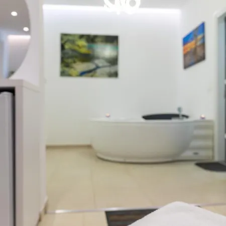 Feniks Hotel Ksamil